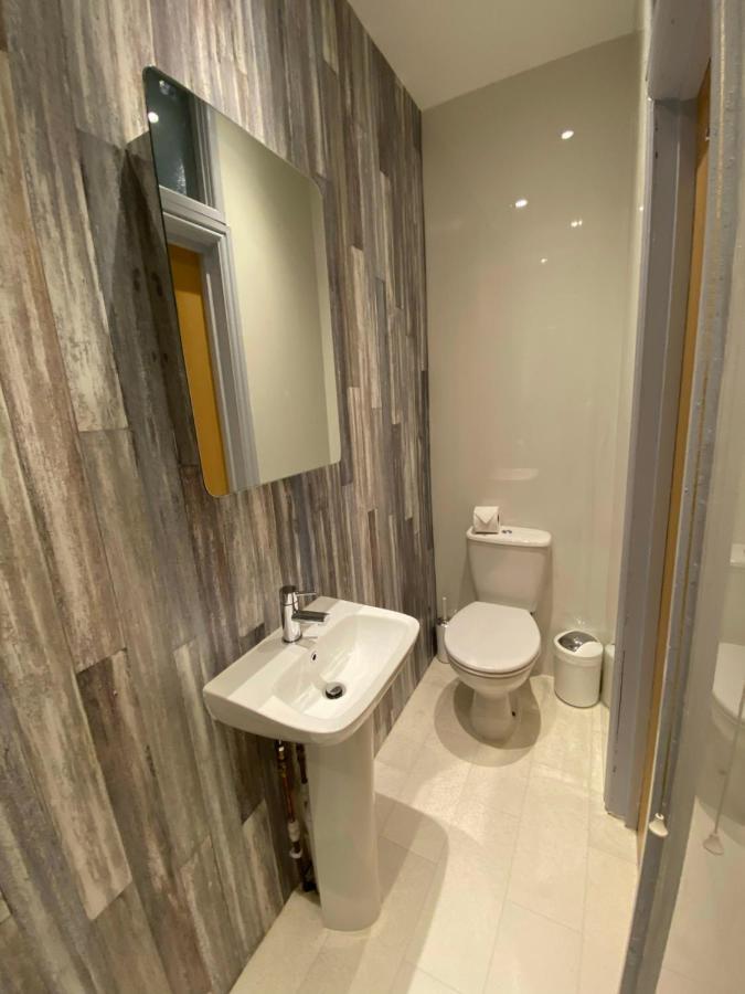 Aaron Wise - 17 Fitzhamon Apartments Cardiff Ngoại thất bức ảnh