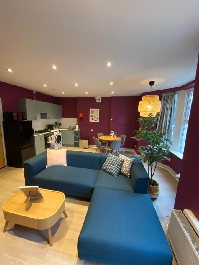 Aaron Wise - 17 Fitzhamon Apartments Cardiff Ngoại thất bức ảnh