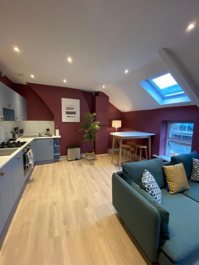 Aaron Wise - 17 Fitzhamon Apartments Cardiff Ngoại thất bức ảnh