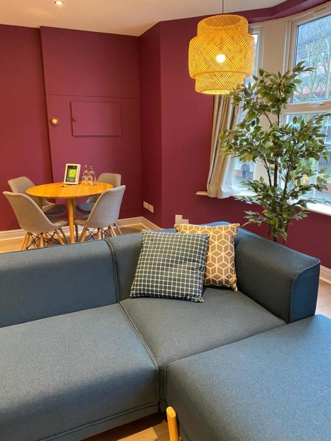 Aaron Wise - 17 Fitzhamon Apartments Cardiff Ngoại thất bức ảnh
