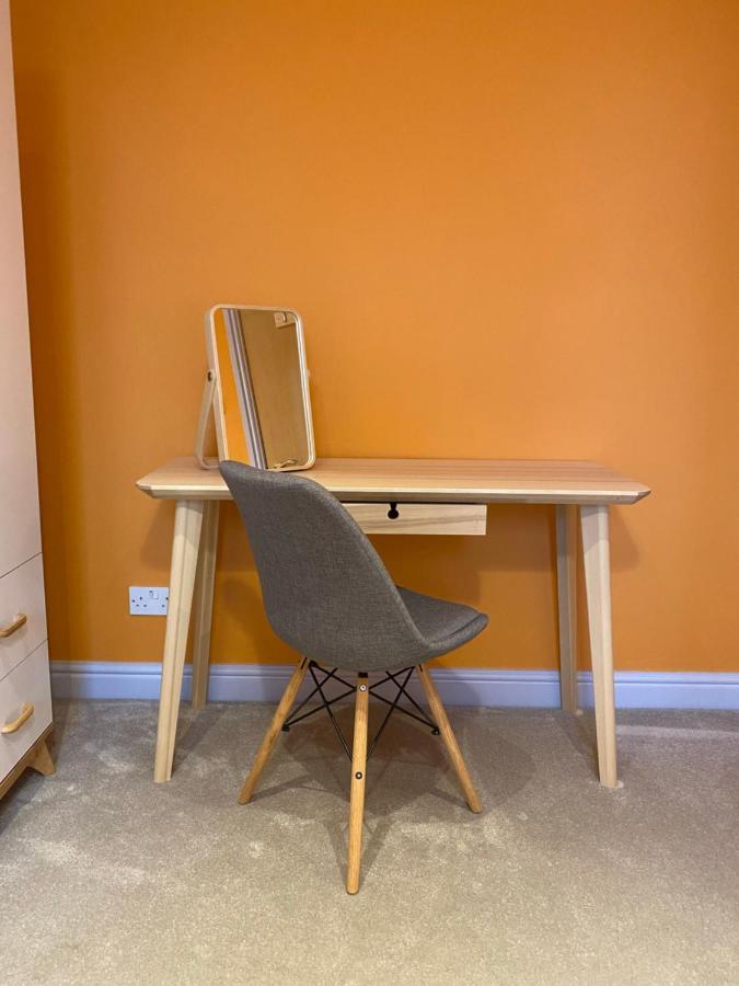 Aaron Wise - 17 Fitzhamon Apartments Cardiff Ngoại thất bức ảnh