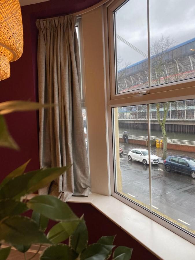 Aaron Wise - 17 Fitzhamon Apartments Cardiff Ngoại thất bức ảnh