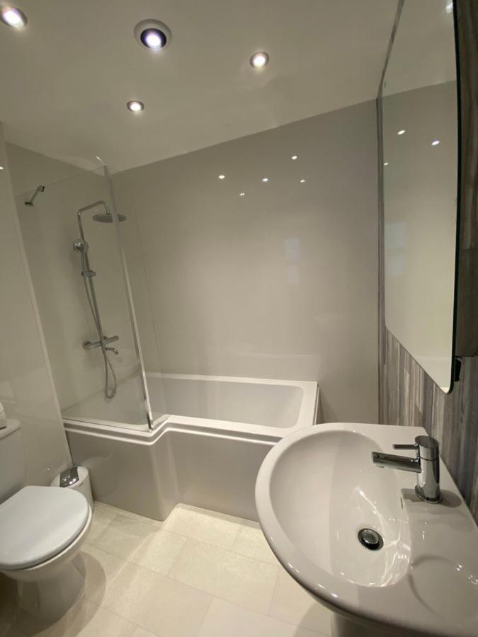 Aaron Wise - 17 Fitzhamon Apartments Cardiff Ngoại thất bức ảnh