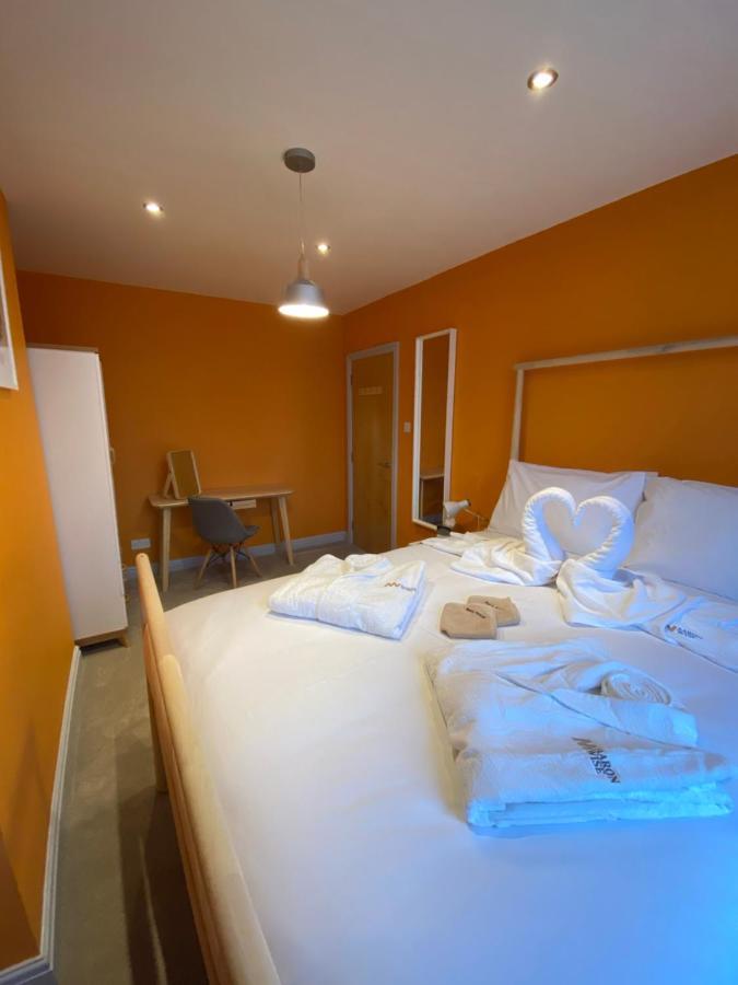 Aaron Wise - 17 Fitzhamon Apartments Cardiff Ngoại thất bức ảnh