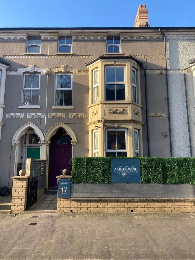 Aaron Wise - 17 Fitzhamon Apartments Cardiff Ngoại thất bức ảnh